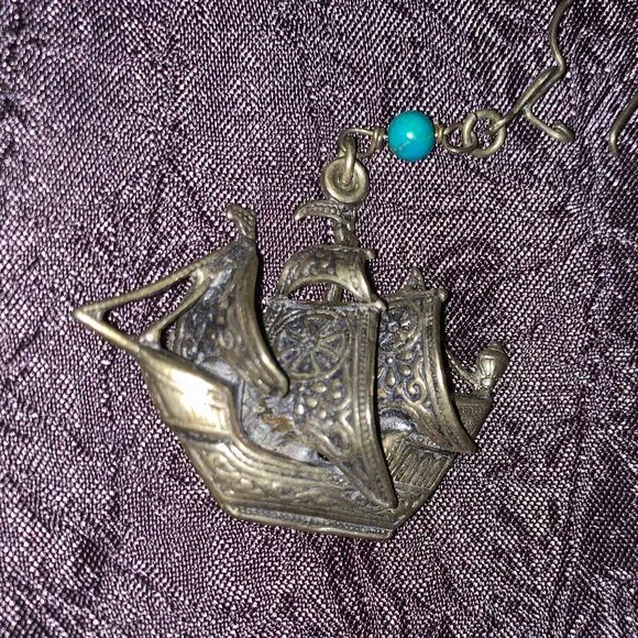 Vintage 925 Sterling Silver Cutter Earrings with Aged Patina Finish - Picture 5 of 11